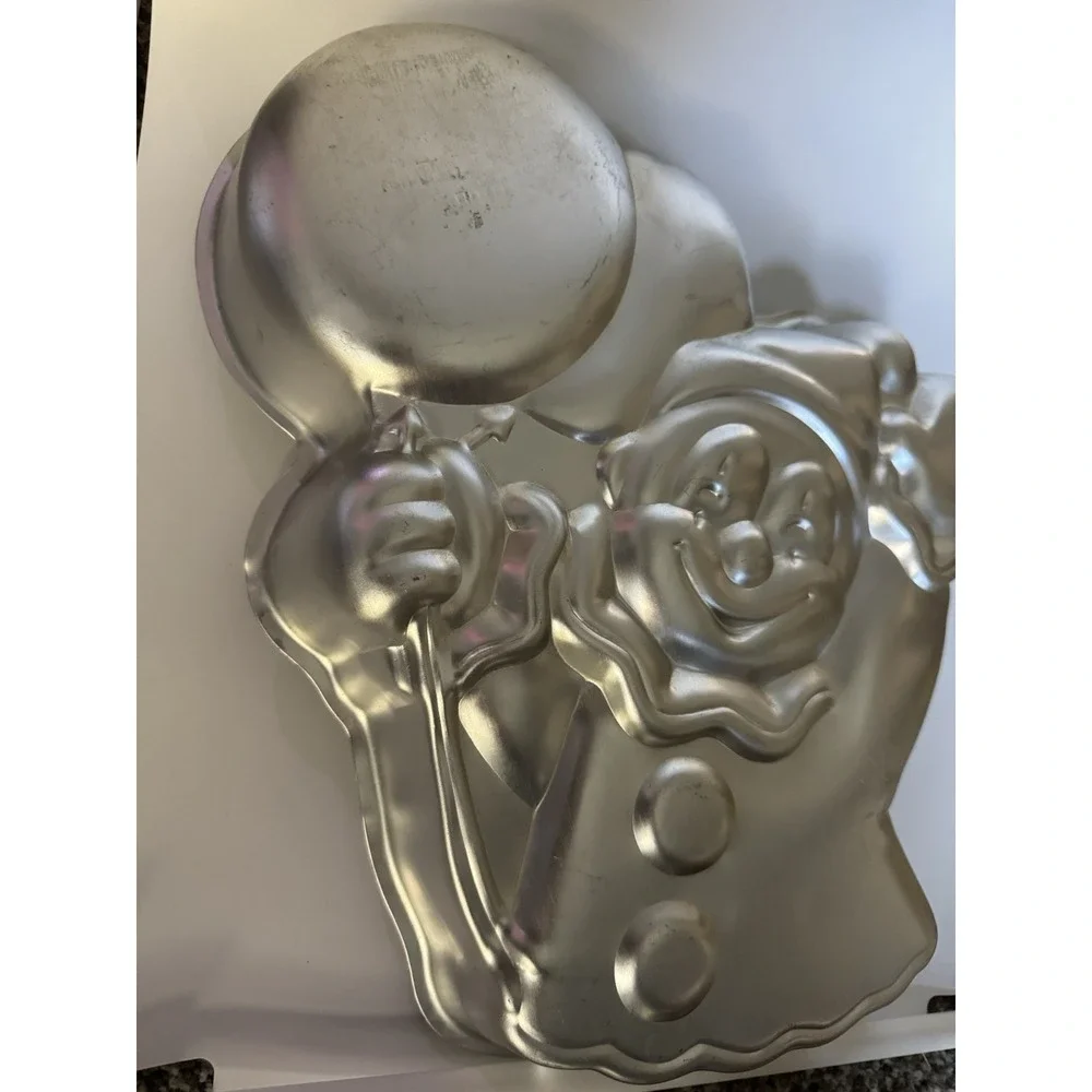 Vintage 1981 Wilton Circus Clown with Balloon Birthday Cake Pan 1981 #502-3193